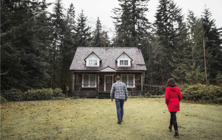 Buying Abandoned Houses: A Smart Investment Opportunity or Risky Venture?